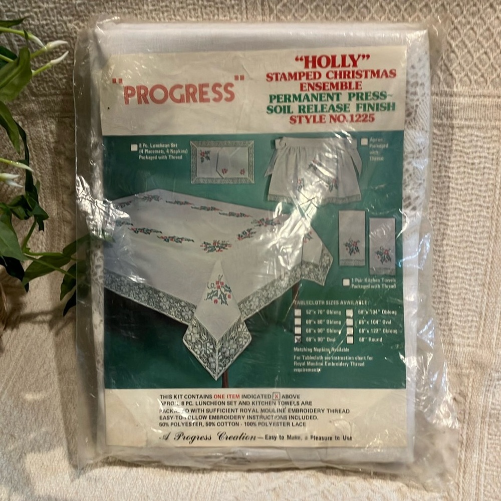 NWT Vintage “Holly” stamped embroidery set